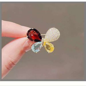Brooch _ 001