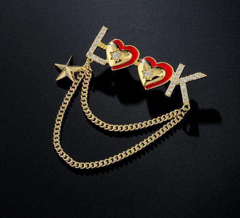 Brooch _ 008