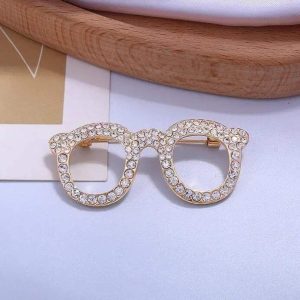 Brooch _ 009
