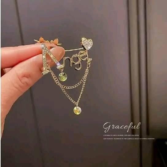 Brooch _ 005
