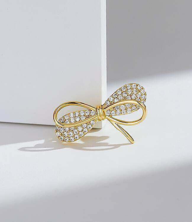 Brooch _ 011