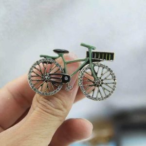 Brooch _ 023