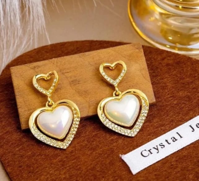 Heart Pearl ear ring